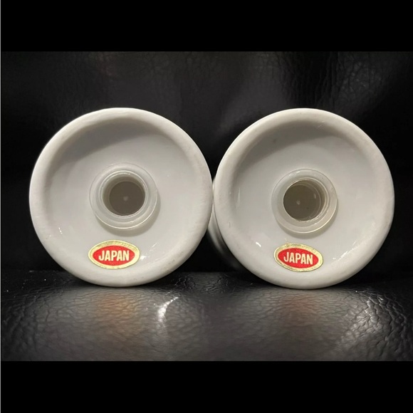 Walt Disney Mickey Mouse Vintage Salt and Pepper Shaker Salad Set - Japan 1980 - Picture 4 of 5